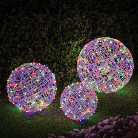 Stockholm Christmas Lights 3pcs LED Globe Balls Xmas Baubles Outdoor Garden Decor 20/30/40CM 4 Stockholm Christmas Lights 3pcs LED Globe Balls Xmas Baubles Outdoor Garden Decor 20/30/40CM - Image 4